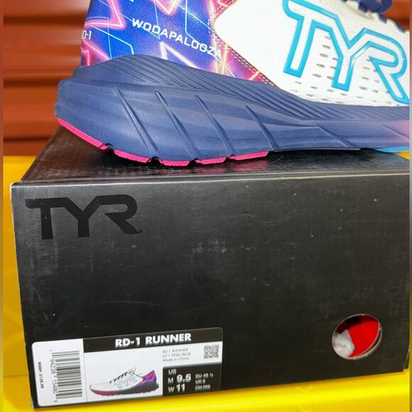 TYR Women's Athletic Shoes - White, Blue, Pink - Picture 3 of 5